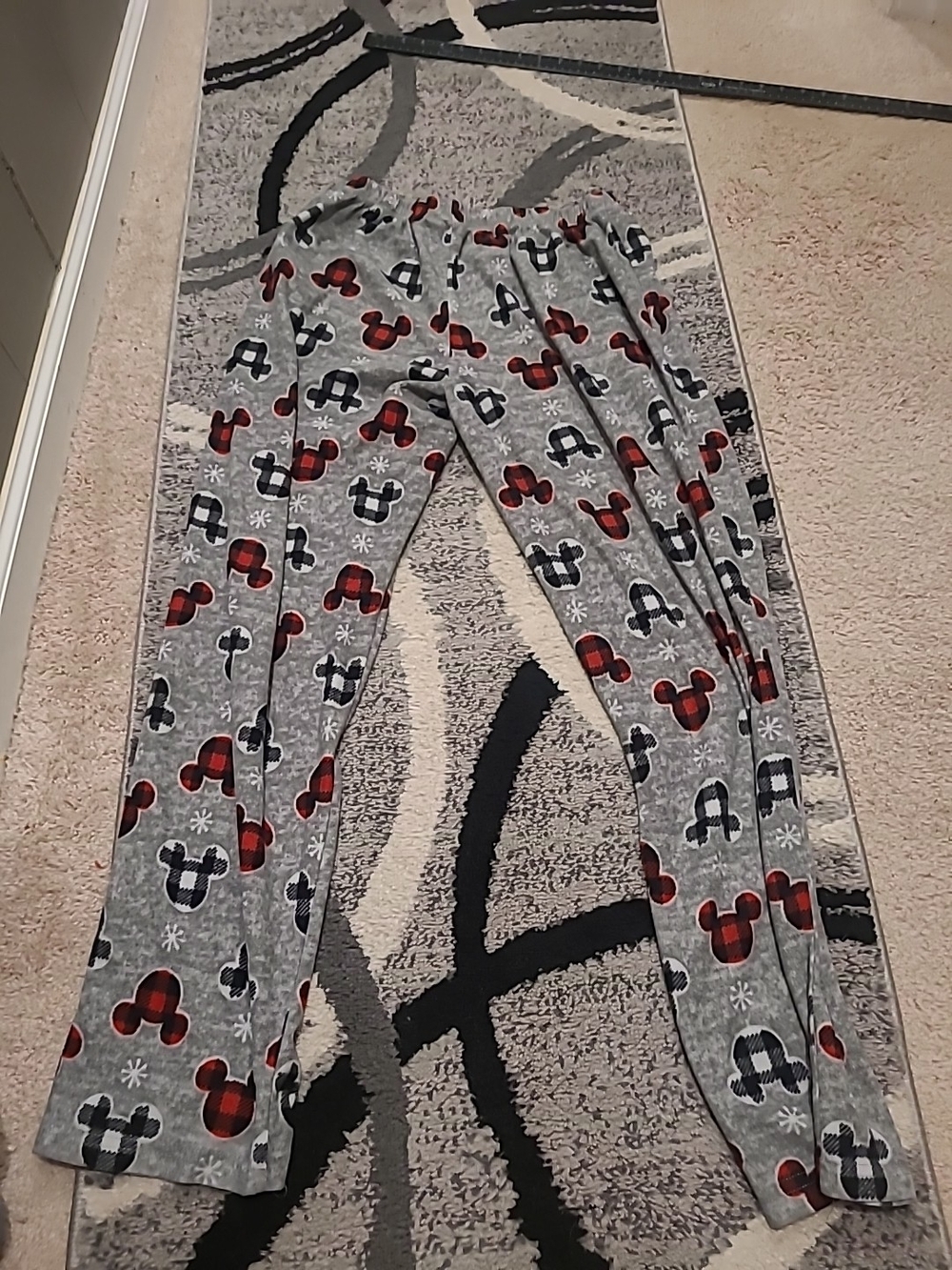 Disney Mickey Mouse Lounge Sleep Pants Size Medium Gray Plaid Mickey Mouse Heads - Picture 8 of 8